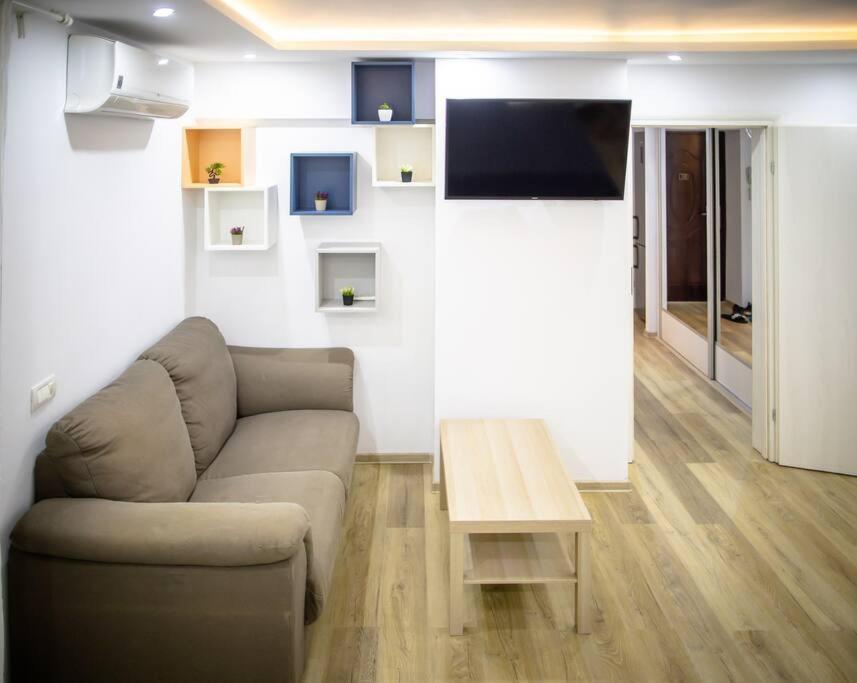 Place In Drumul Taberei Apartment